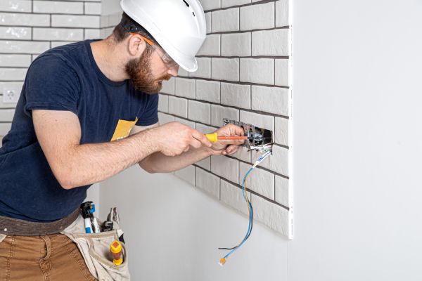 Residential and Commercial Electrician